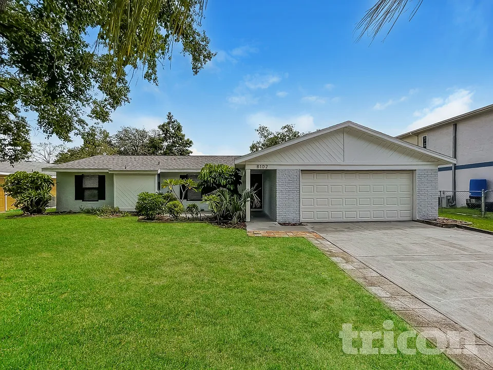 8102 Chickasaw Ln