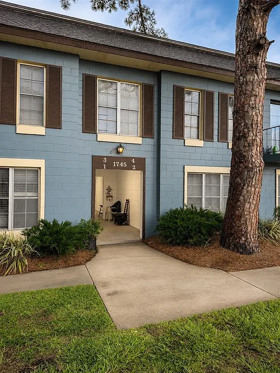 1 bed, 1.0 bath, 775 sqft, $999 — Photo 2