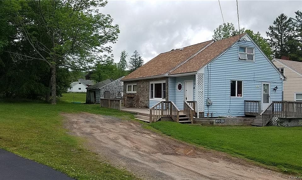 2nd image of 126 Champlin Ave