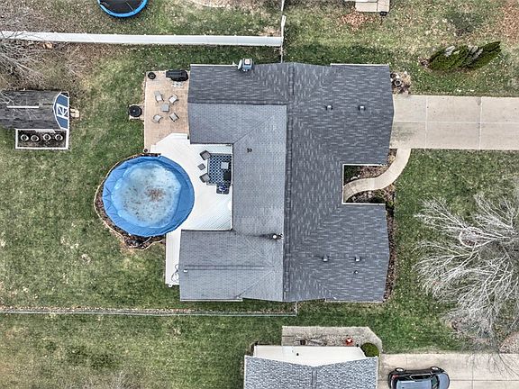 5th image of 339 Ventura Dr