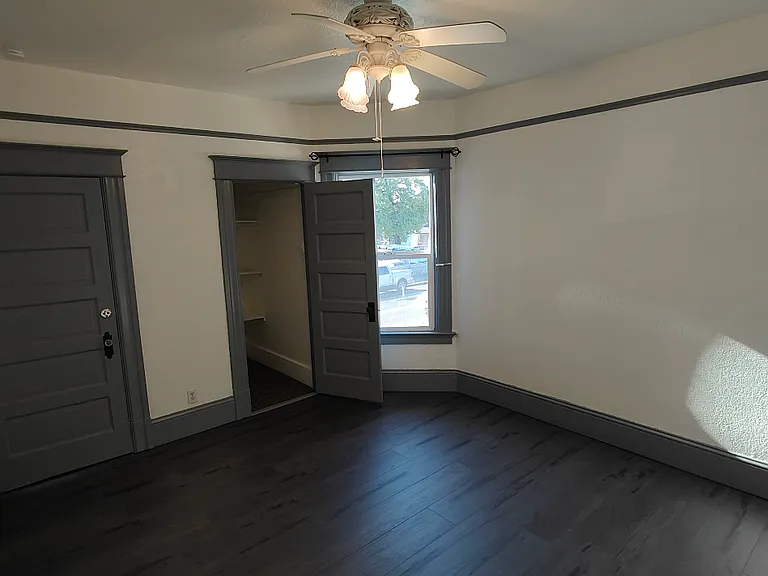 flont bedroom
