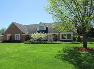 6327 Parkview Rd, Greendale, WI 53129