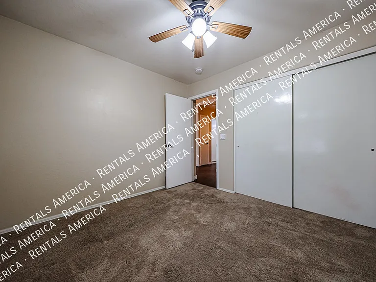2292 E Remington Pl — Photo 10