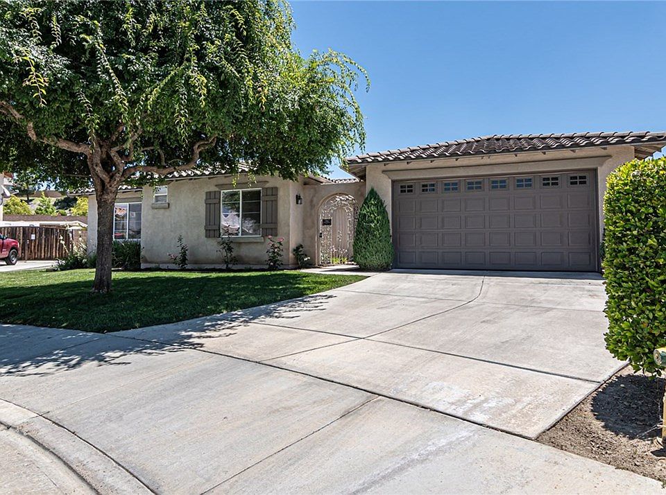 1st image of 32351 Pink Carnation Ct