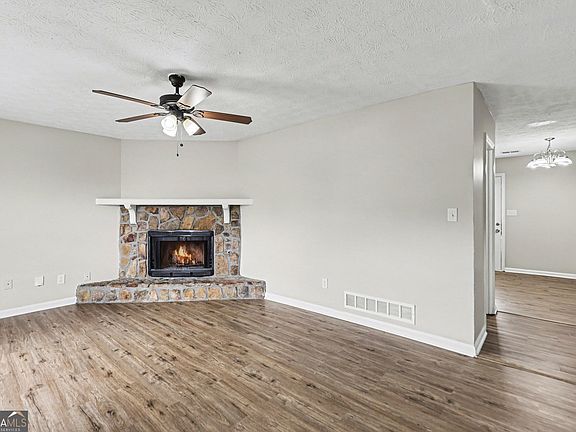 2nd image of 3684 Stephanie Ct