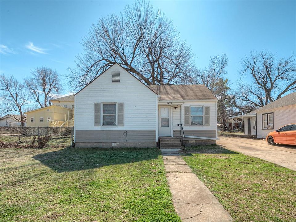 1st image of 2420 SW 30th St
