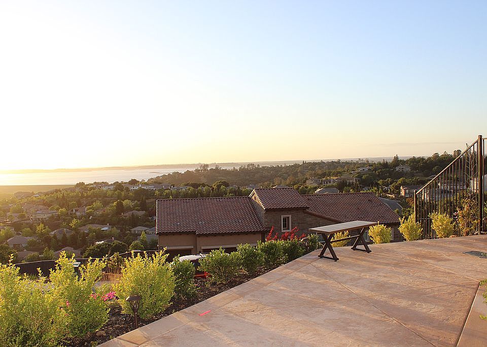 2nd image of 8228 Trevi Way