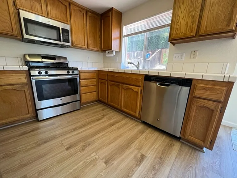 4200 Buckskin Dr — Photo 7