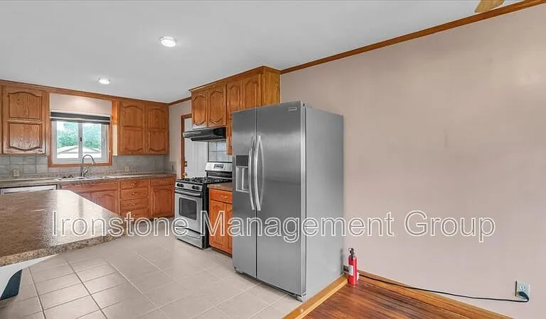 4956 S Maybelle Ave — Photo 3
