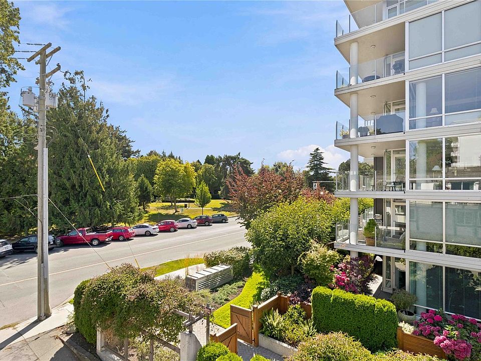 1st image of 210 Douglas St #2