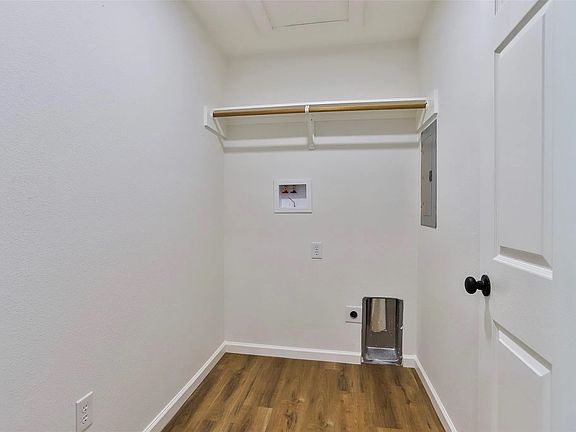 4th image of 5812 Waltham Ave