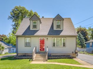 313 Sexauer Ave, Elgin, IL 60123