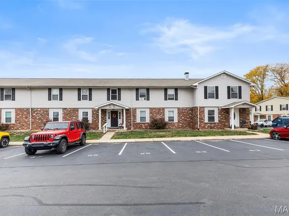 763 Delray Dr Unit I, Saint Peters, MO 63376