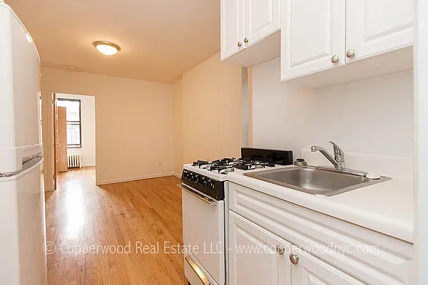 Rented by Copperwood Real Estate | media 13