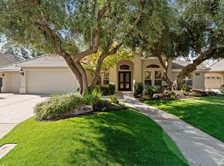 1353 E Saint James Cir, Fresno, CA 93720