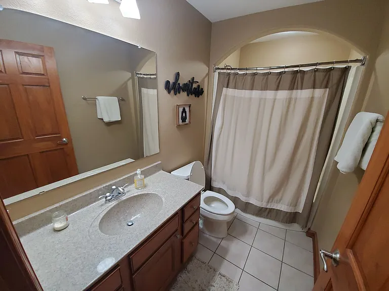 W150N7229 Paseo Ln — Photo 27