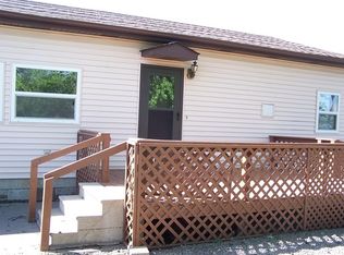 101 N Elm St, Broadlands, IL
