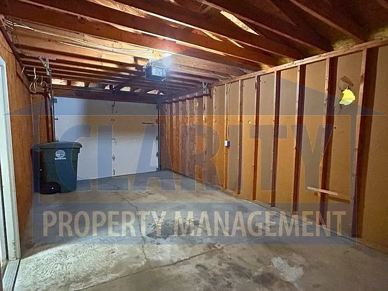 7812 Avalon Acres Ct — Photo 4