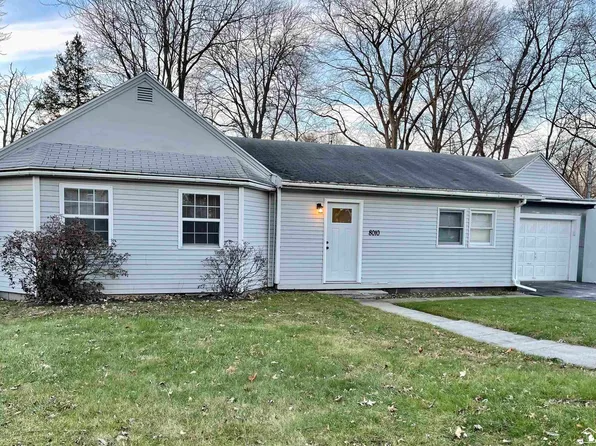 8010 Webster Dr, Lambertville, MI 48144