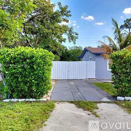 1st image of 1378 SW 26th Ave