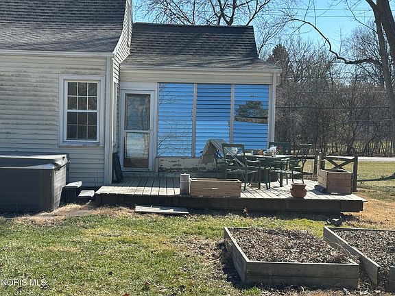 5th image of 28345 White Rd