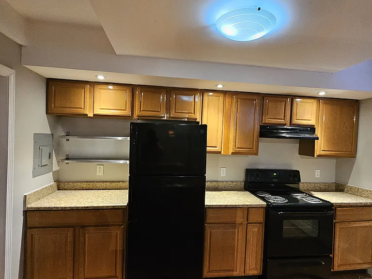 429 Ellsworth Ave #2A — Photo 3