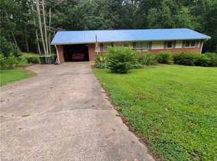 225 Sunset Dr N, Asheboro, NC 27205