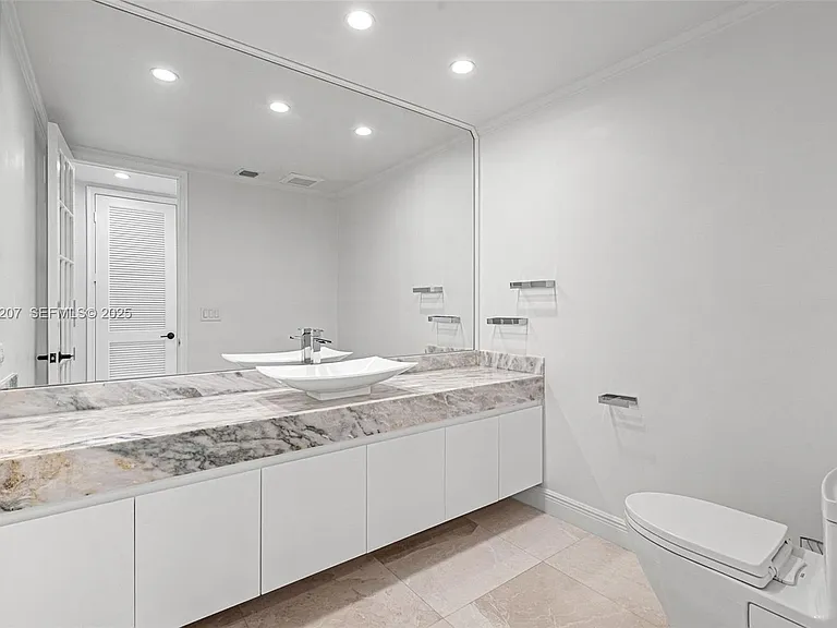 6124 Paradise Point Dr — Photo 21