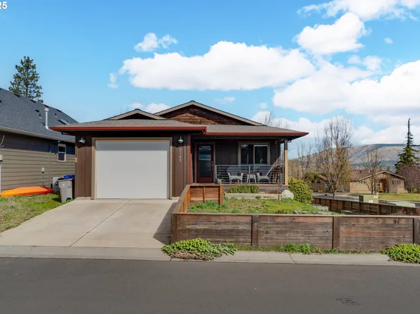 3102 Adrienne Ln, Hood River, OR 97031