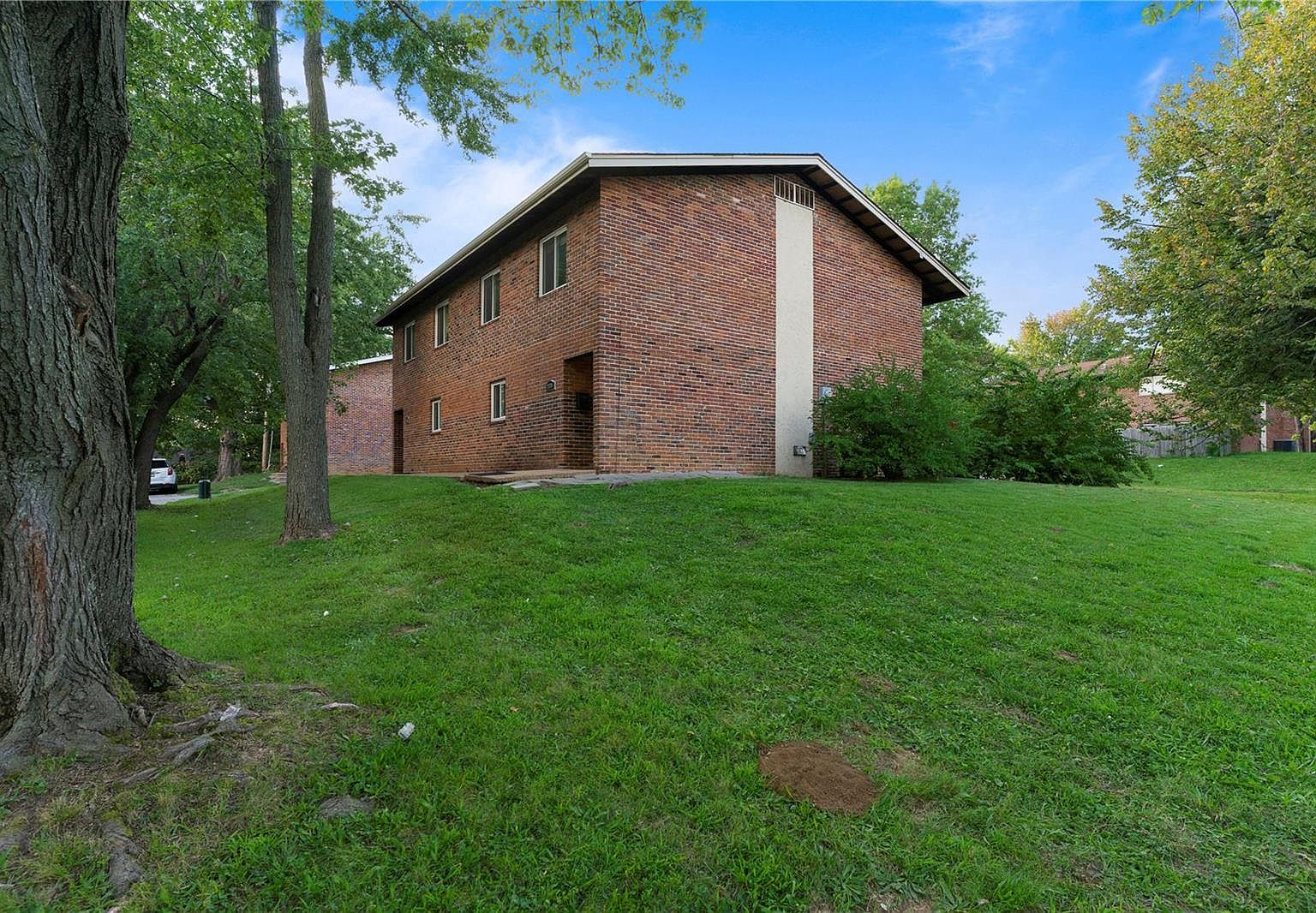 10000 Isabelle Dr, Saint Ann, MO 63074 Zillow