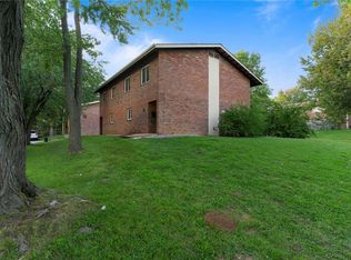 10000 Isabelle Dr, Saint Ann, MO 63074