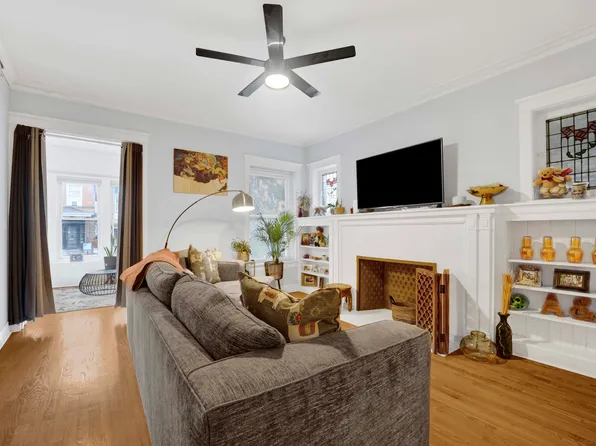 3226 W Potomac Ave APT 1F, Chicago, IL 60651