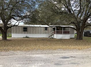 1648 Walnut Dr, Mc Queeney, TX 78123