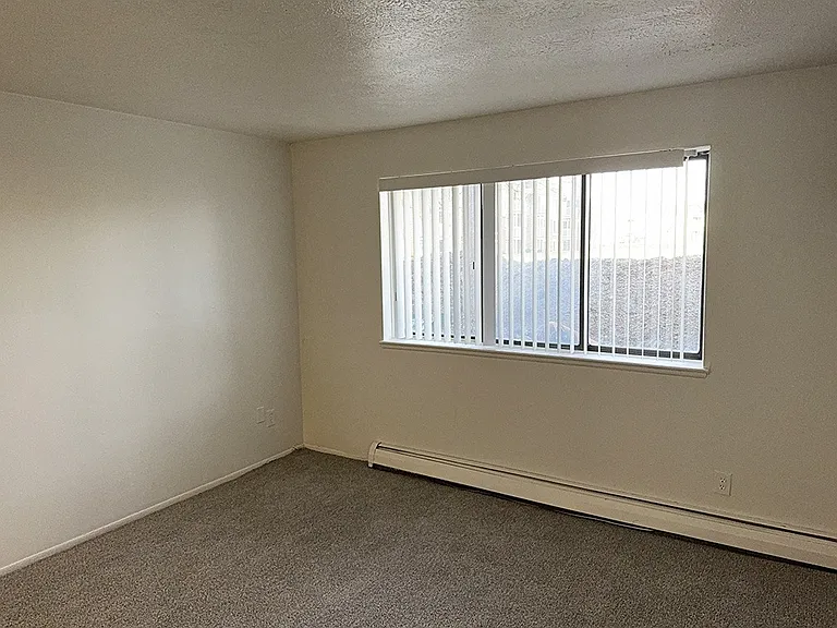Waverly Park Apartments — Photo 7