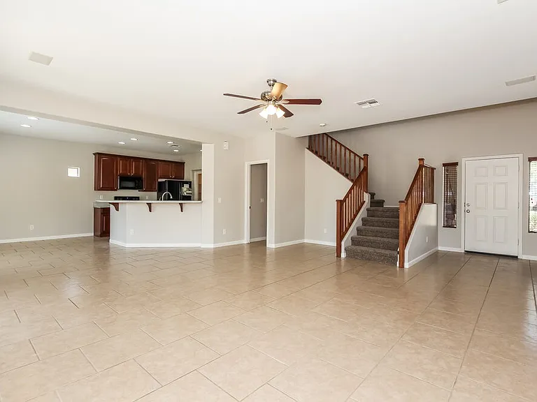 13875 W Mauna Loa Ln — Photo 3
