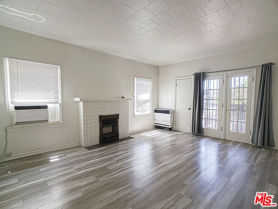 2 bed, 1.5 bath, 1100 sqft, $2,600 — Photo 4