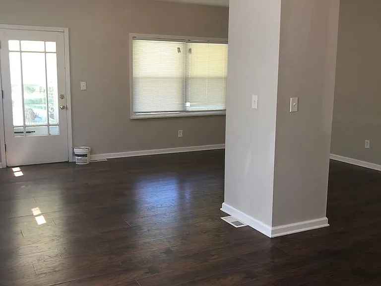 1625 Lakewood Ave — Photo 4