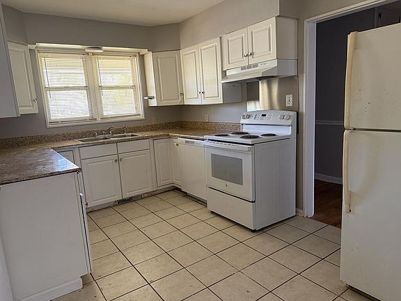 5th image of 1700 Gail Ave