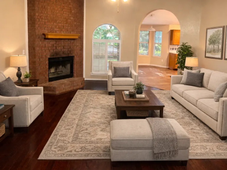 3907 Littlerock Dr — Photo 2
