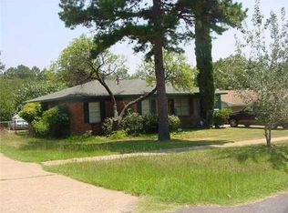 305 Gilbert Ave, Vivian, LA 71082