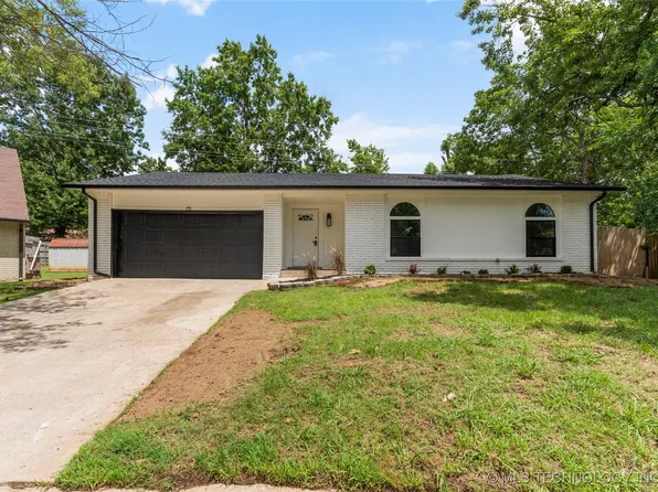 101 W Waco Pl, Broken Arrow, OK 74011