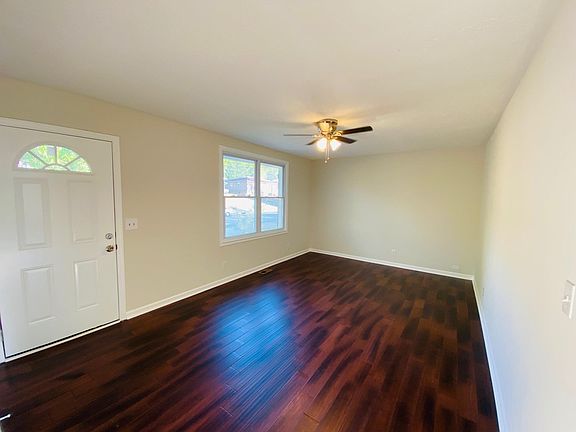 3rd image of 3939 Crouch Dr