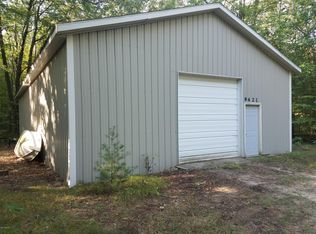9421 Grant Rd, Mecosta, MI 49332