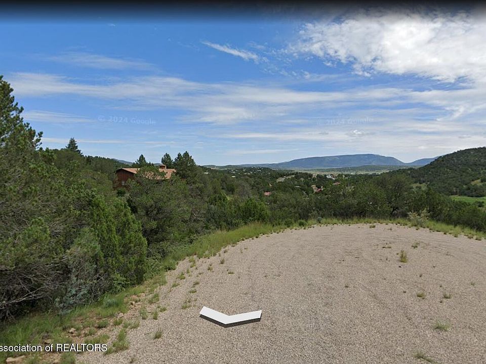 2nd image of 201 Rockridge Dr