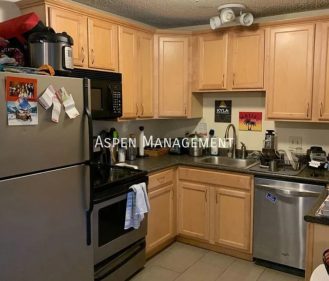 2043 Arapahoe Ave #5 — Photo 4