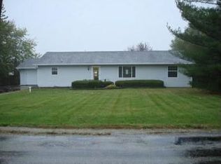 68 E 300 N, Winchester, IN 47394