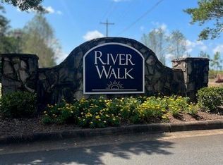 5506 River Bluff Ct #32, Charlotte, NC 28214