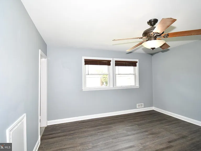 1410 N Forest Park Ave — Photo 5