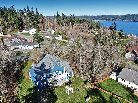 2nd image of 1360 Winston Dr