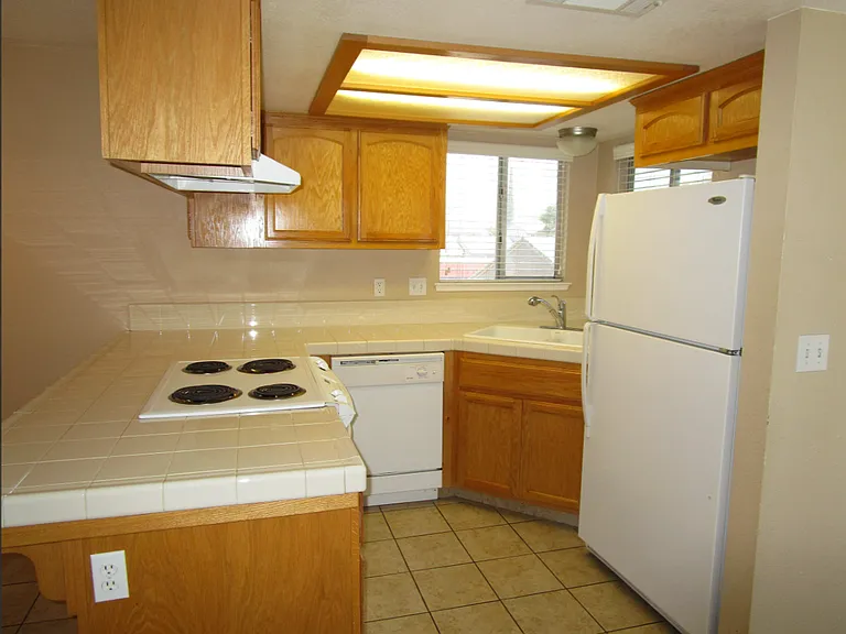 1061 N White St #C — Photo 4